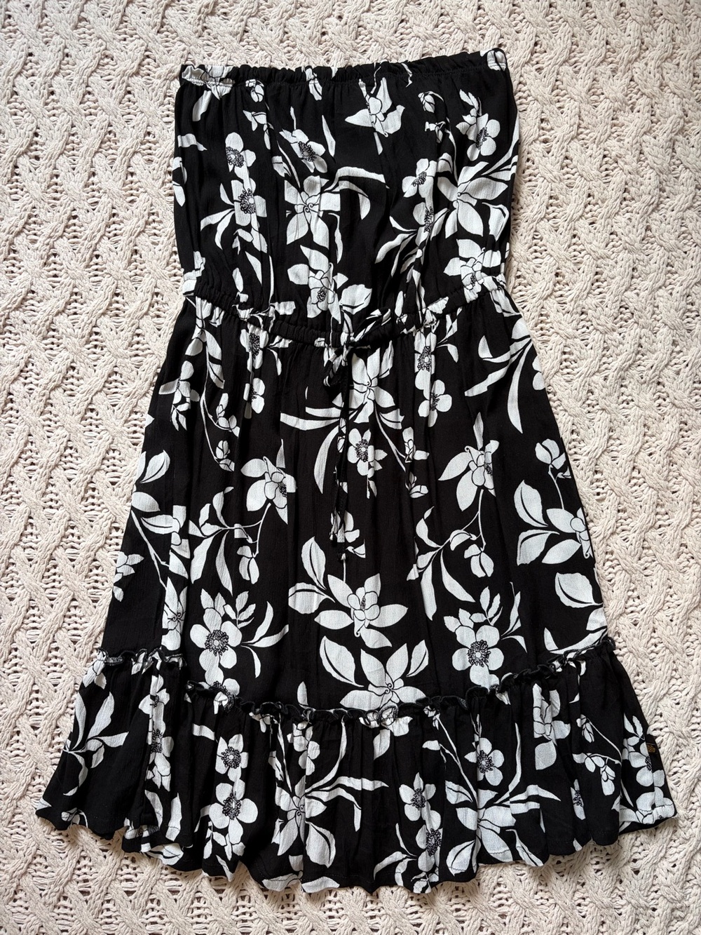 NWT La Vie En Rose Strapless Black & White Floral Summer Dress - Size Medium